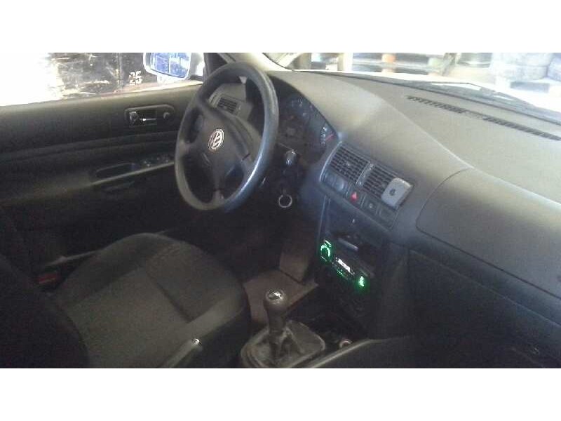 volkswagen golf iv berlina (1j1) del año 2001