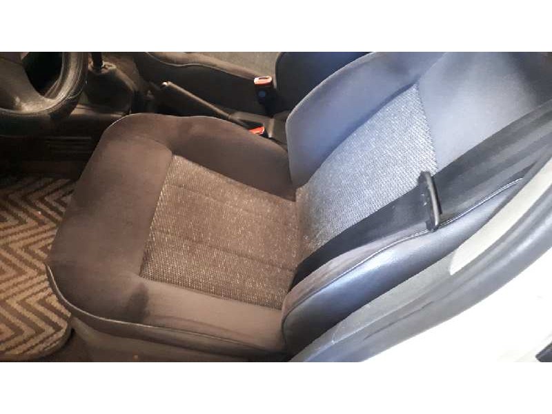 peugeot 405 berlina del año 1992