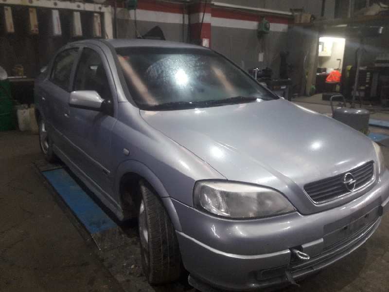 opel astra g berlina del año 1999