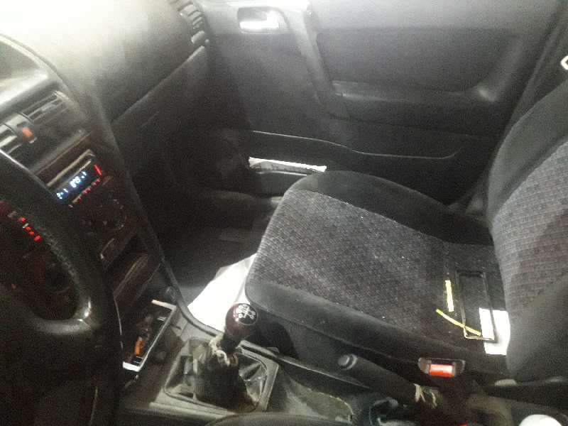 opel astra g berlina del año 1999