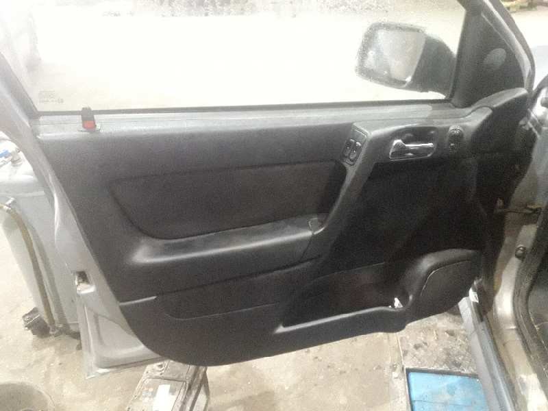 opel astra g berlina del año 1999