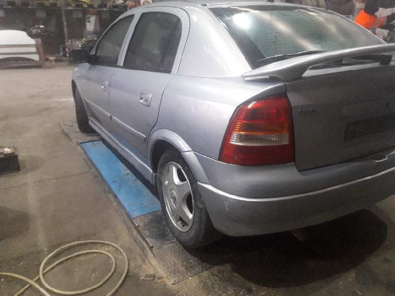opel astra g berlina del año 1999