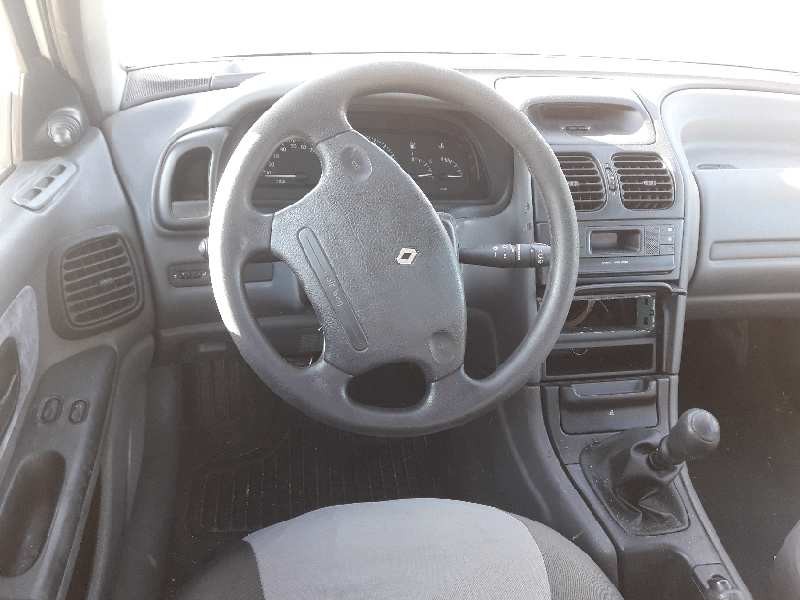 renault laguna (b56) del año 1995