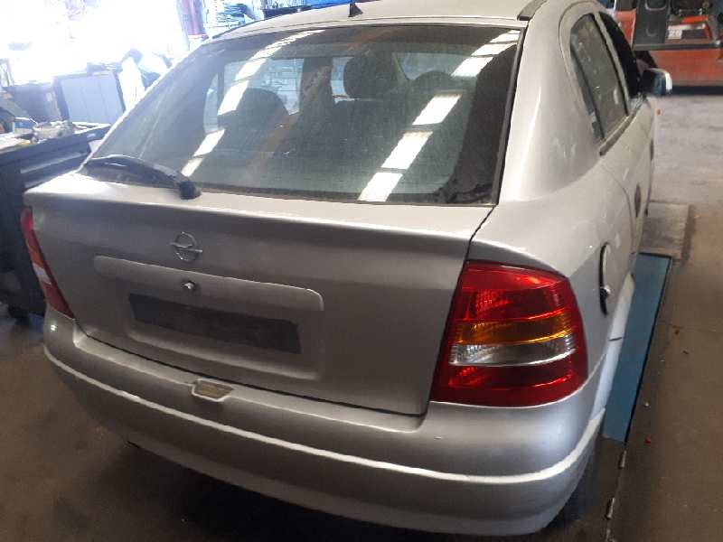 opel astra g berlina del año 1998