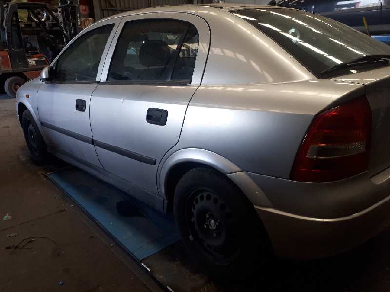 opel astra g berlina del año 1998