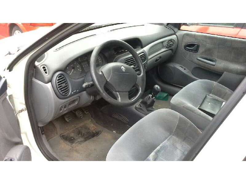 renault megane i classic (la0) del año 1999