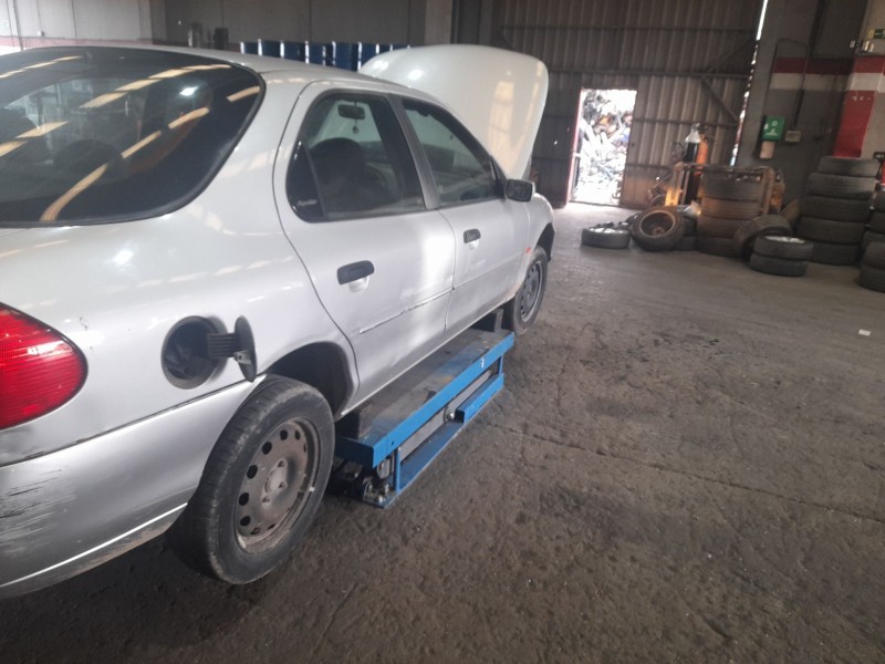 ford mondeo i sedán (gbp) del año 1999