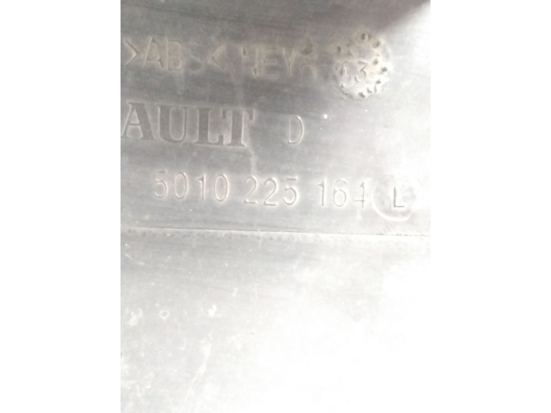 Recambio de aleta delantera derecha para renault premium 420 referencia OEM IAM 5010225164  