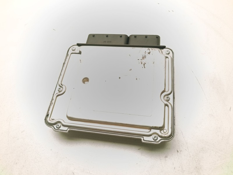 Recambio de centralita motor uce para bmw 3 coupé (e92) 320 d referencia OEM IAM 8512047  