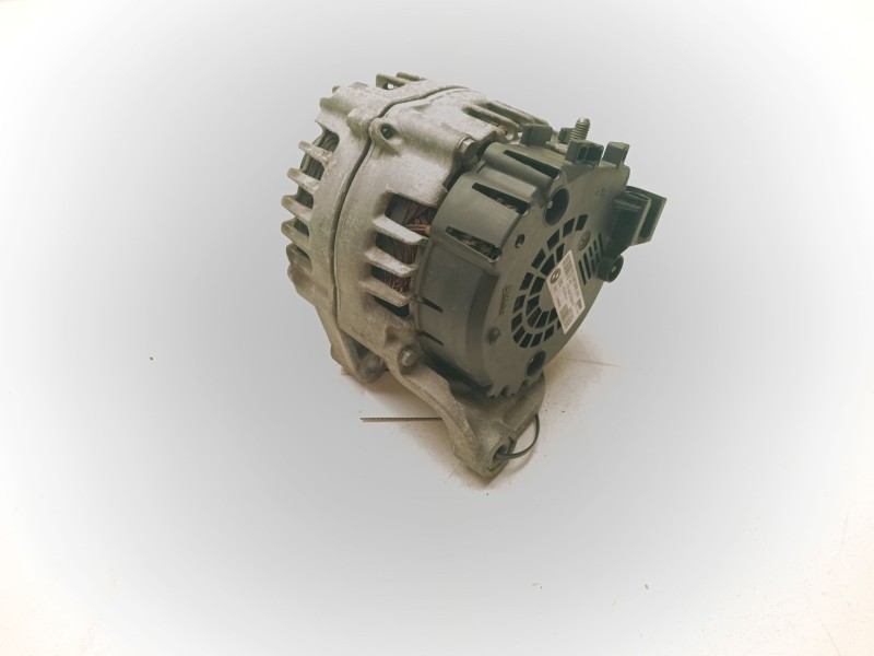 Recambio de alternador para bmw 3 (f30, f80) 320 d referencia OEM IAM 8578608  