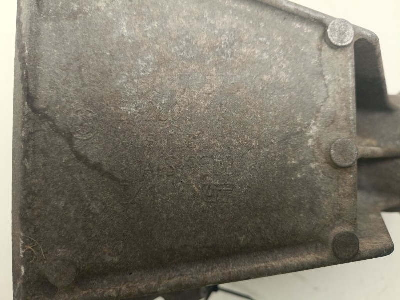 Recambio de soporte del diferencial para bmw x1 (e84) sdrive 18 d referencia OEM IAM 31507575061  