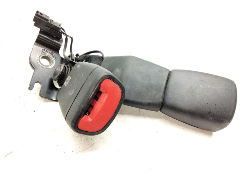 Recambio de enganche cinturon trasero derecho para mercedes-benz clase c all-terrain (s206) c 220 d 4-matic (206.214) referencia