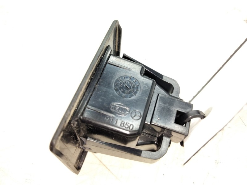 Recambio de piloto matricula para mercedes-benz clase c all-terrain (s206) c 220 d 4-matic (206.214) referencia OEM IAM 011850  