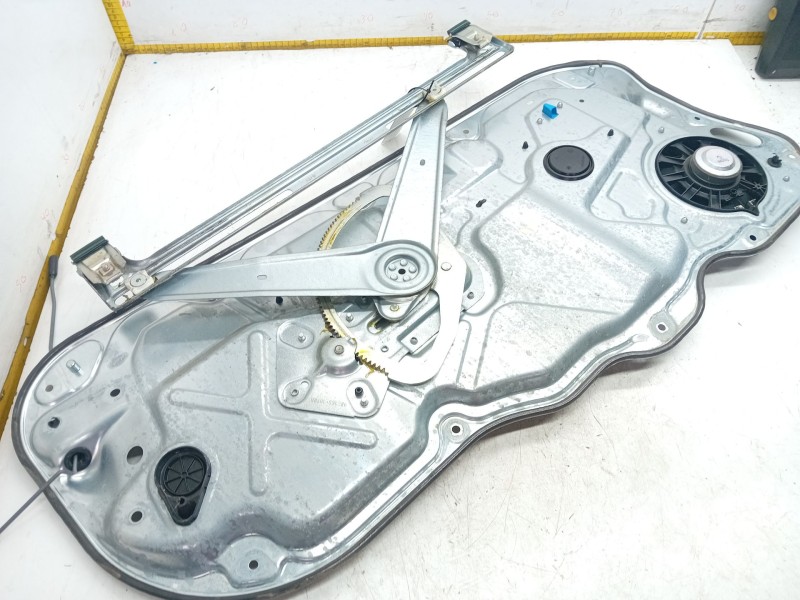 Recambio de elevalunas delantero derecho para volvo c30 2,0d r-design referencia OEM IAM 8679979  