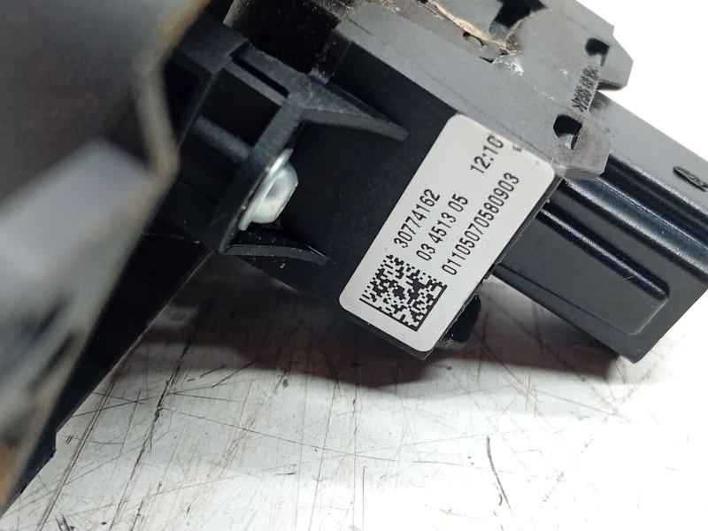 Recambio de mando elevalunas delantero derecho para volvo c30 2,0d r-design referencia OEM IAM 30774162  