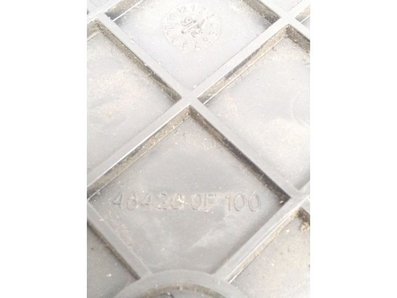 Recambio de varios para ford maverick (uds, uns) 2.7 td referencia OEM IAM 484200F100  TAPA CLAXON VOLANTE