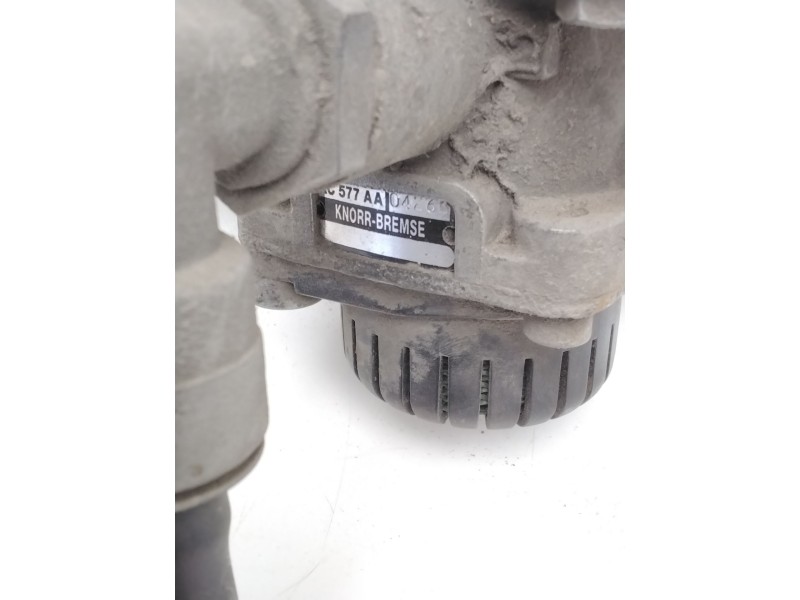 Recambio de valvula de vacio para renault premium 370.26 g 6x2 referencia OEM IAM AC577AA04260  