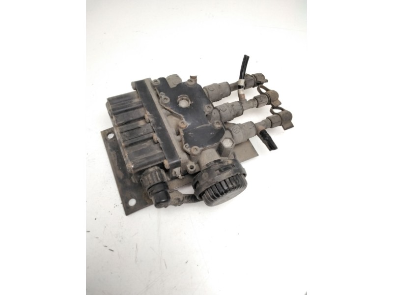 Recambio de valvula suspension para renault premium 370.26 g 6x2 referencia OEM IAM 4728800010  