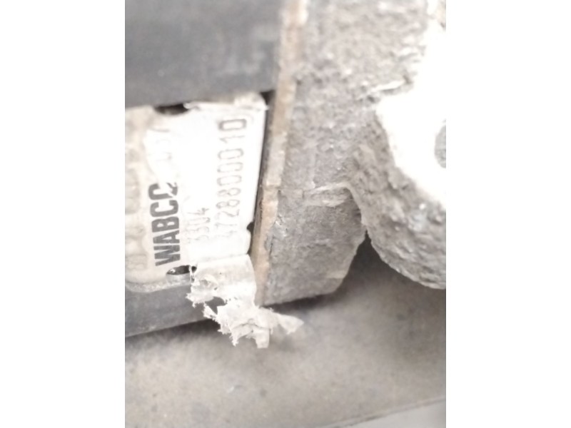 Recambio de valvula suspension para renault premium 370.26 g 6x2 referencia OEM IAM 4728800010  