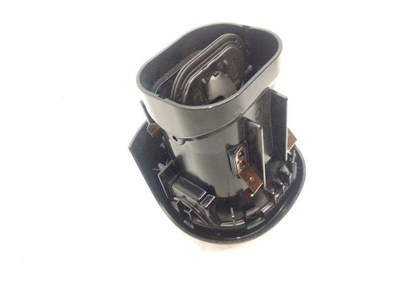 Recambio de aireador central para mercedes-benz clase c all-terrain (s206) c 220 d 4-matic (206.214) referencia OEM IAM A2068304