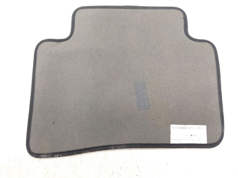 Recambio de alfombra para mercedes-benz clase c all-terrain (s206) c 220 d 4-matic (206.214) referencia OEM IAM A20668013029  