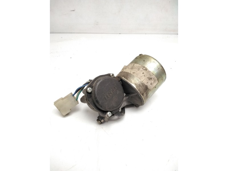 Recambio de motor limpia delantero para pegaso troner 1236.38t referencia OEM IAM YY-640-24V  