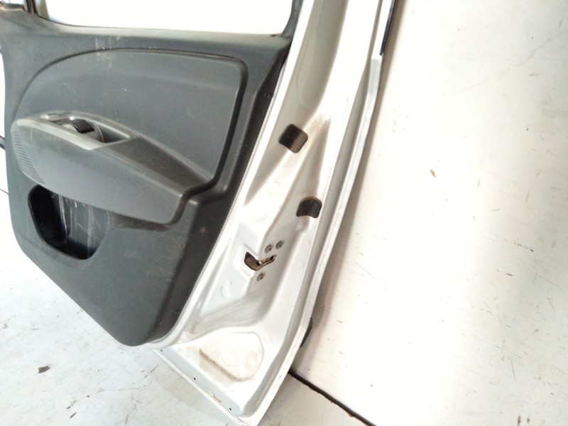 Recambio de puerta delantera derecha para fiat doblo cargo (263_) 1.6 d multijet referencia OEM IAM   