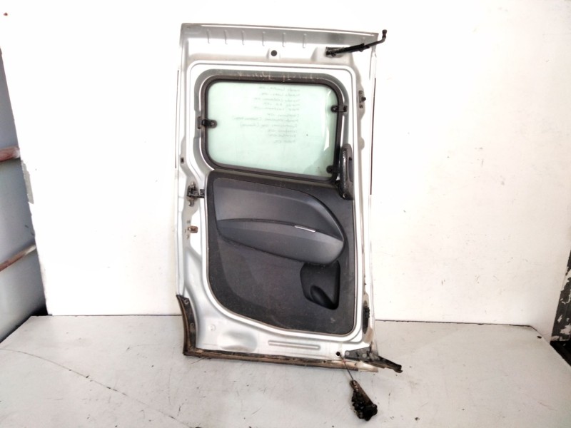 Recambio de puerta lateral corredera izquierda para fiat doblo cargo (263_) 1.6 d multijet referencia OEM IAM   