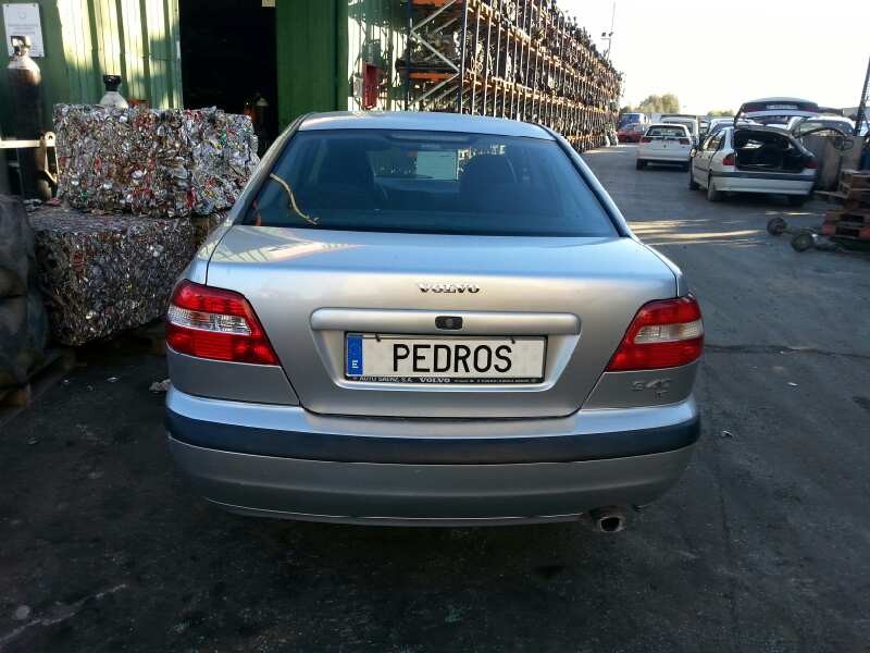 volvo s40 berlina del año 2002