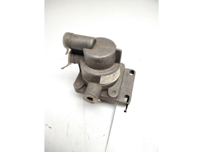 Recambio de valvula aire para iveco eurocargo referencia OEM IAM 4733020000  VALVULA CARGA/DESCARGA