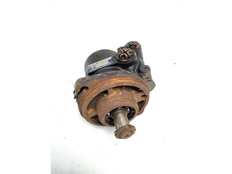 Recambio de bomba direccion para iveco eurocargo 150 e 18 referencia OEM IAM 7674955232  