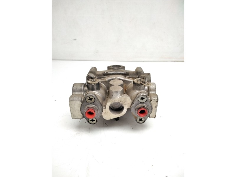 Recambio de valvula aire para iveco eurocargo 150 e 18 referencia OEM IAM DX18 DGM13654SF VALVULA FRENO