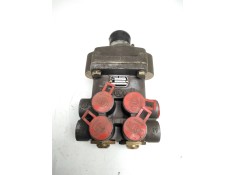 Recambio de valvula aire para iveco eurocargo 150 e 18 referencia OEM IAM MB4477 945226 VALVULA FRENO PIE