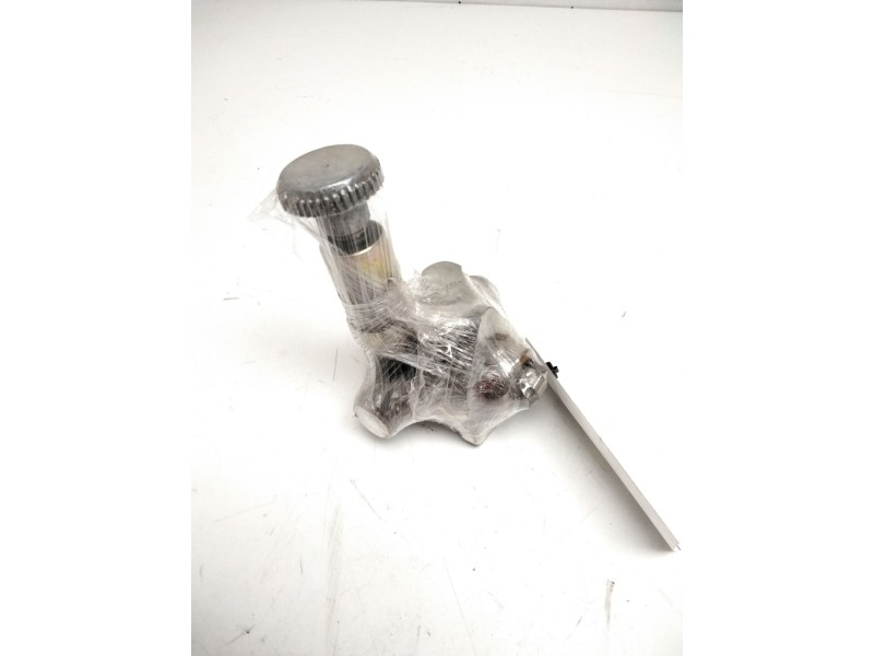 Recambio de bomba combustible para iveco eurocargo 150 e 18 referencia OEM IAM 0440003177  