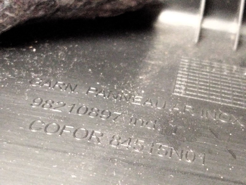 Recambio de guarnecido porton para citroën ds 7 ds 7 crossback buehdi referencia OEM IAM 98210897  