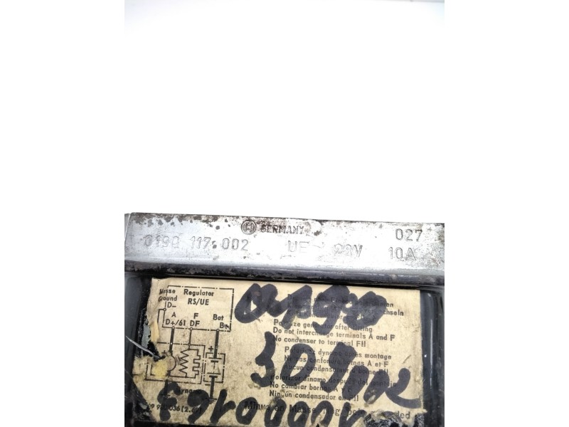 Recambio de regulador alternador para renault premium 370.26 g 6x2 referencia OEM IAM 0190117002 OE UE 28V 10A BOSCH