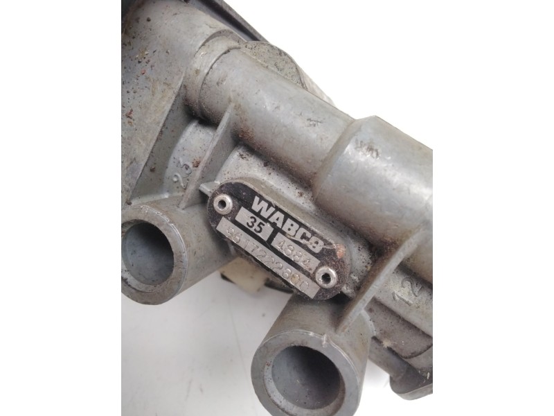 Recambio de valvula aire para iveco eurostar (ld) referencia OEM IAM 9617222800  VALVULA FRENO MANO WABCO