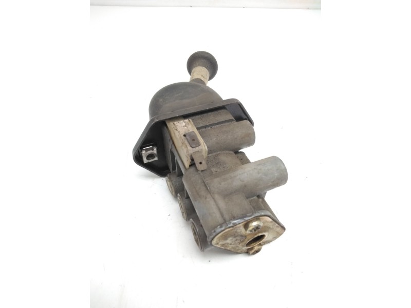 Recambio de valvula aire para iveco eurostar (ld) referencia OEM IAM 9617222800  VALVULA FRENO MANO WABCO