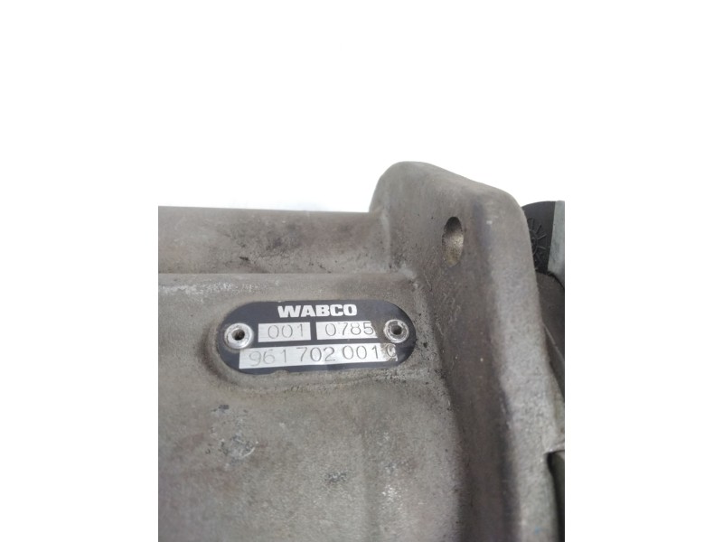 Recambio de valvula aire para iveco eurotech 240 e 30 referencia OEM IAM 9617020010  VALVULA FRENO MANO