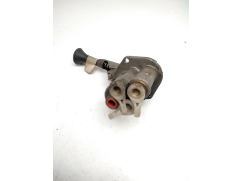 Recambio de valvula aire para iveco eurotech 240 e 30 referencia OEM IAM 9617020010  VALVULA FRENO MANO