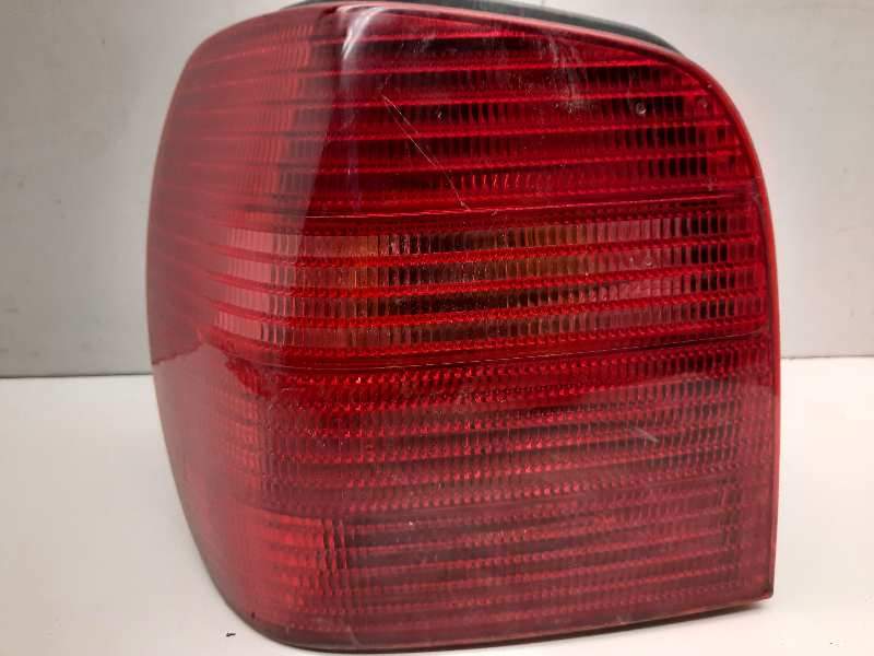 Recambio de piloto trasero izquierdo para volkswagen polo berlina (6n2) trendline referencia OEM IAM 6N0945095H 964077 