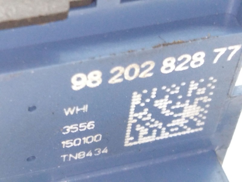 Recambio de mando multifuncion para citroën ds 7 ds 7 crossback buehdi referencia OEM IAM 9820282877  