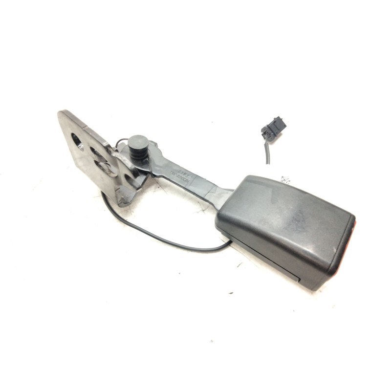 Recambio de enganche cinturon trasero izquierdo para citroën ds 7 ds 7 crossback buehdi referencia OEM IAM 858692  