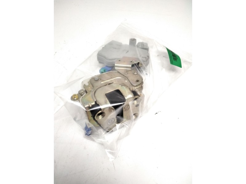 Recambio de cerradura puerta trasera izquierda para nissan patrol gr v wagon (y61) 2.8 td referencia OEM IAM 8255344U10  331A