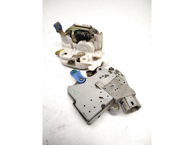 Recambio de cerradura puerta trasera izquierda para nissan patrol gr v wagon (y61) 2.8 td referencia OEM IAM 8255344U10  331A