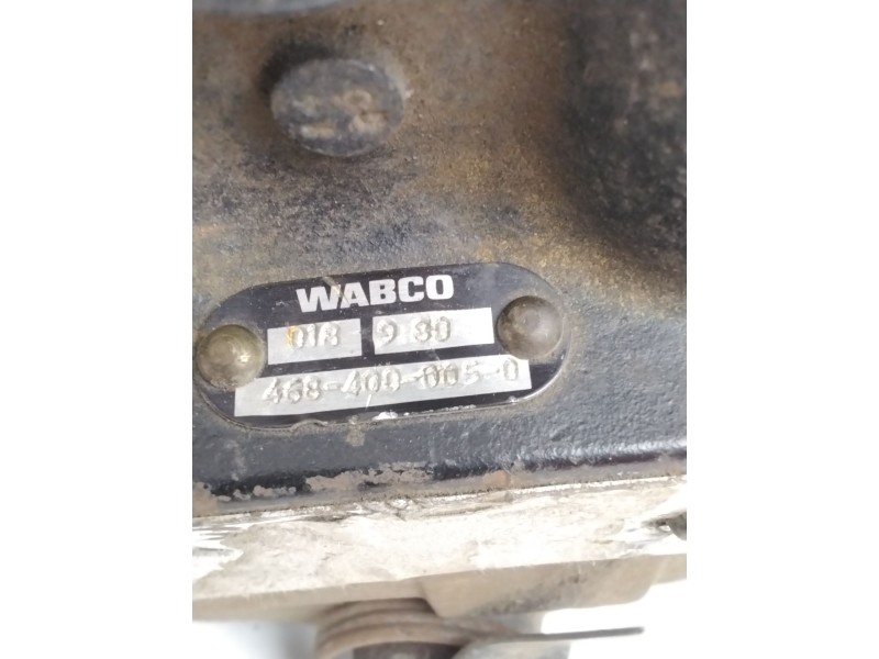 Recambio de valvula para mercedes-benz actros referencia OEM IAM 4684000050  REGULADOR DE FRENO