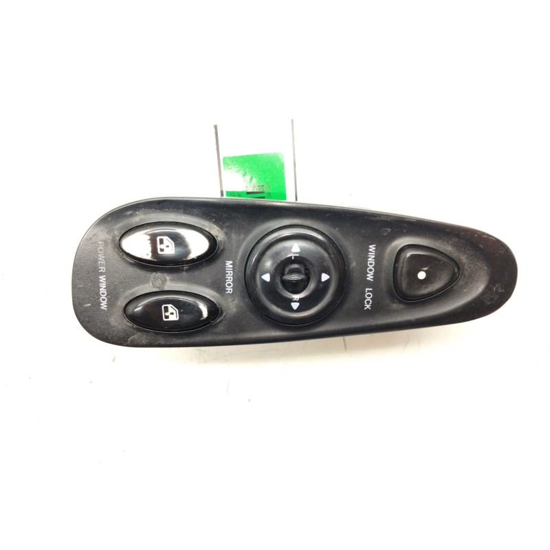 Recambio de mando elevalunas delantero izquierdo para hyundai coupe i (rd) 1.6 i 16v referencia OEM IAM B80528K  