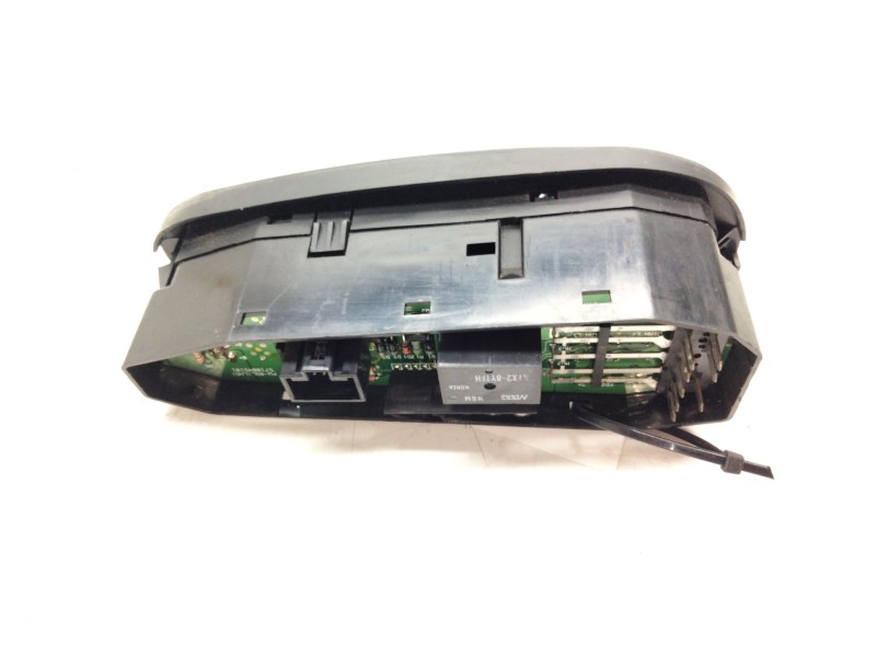 Recambio de mando elevalunas delantero izquierdo para hyundai coupe i (rd) 1.6 i 16v referencia OEM IAM B80528K  