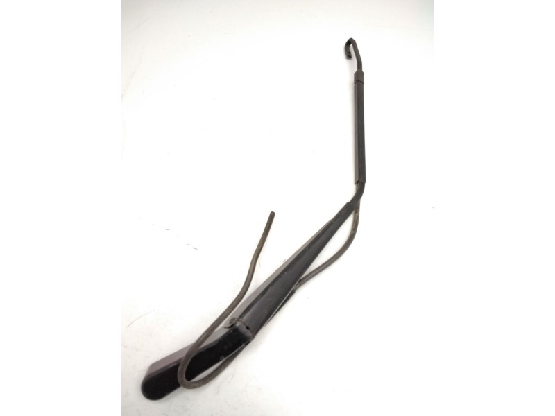 Recambio de brazo limpia delantero derecho para iveco eurocargo 150 e 18 referencia OEM IAM   