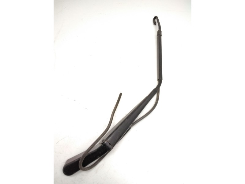 Recambio de brazo limpia delantero derecho para iveco eurocargo 150 e 18 referencia OEM IAM   